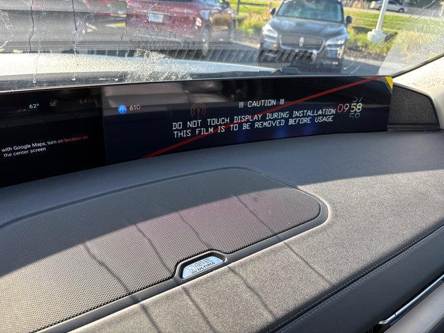 new 2025 Lincoln Navigator car, priced at $106,575