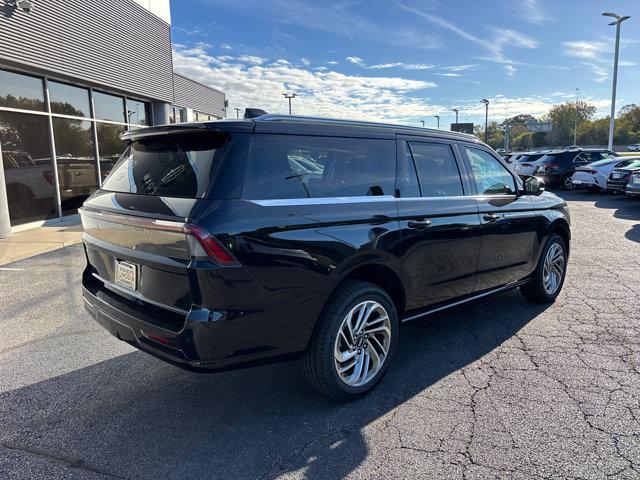 new 2025 Lincoln Navigator car, priced at $106,575