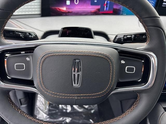 new 2025 Lincoln Navigator car, priced at $119,435