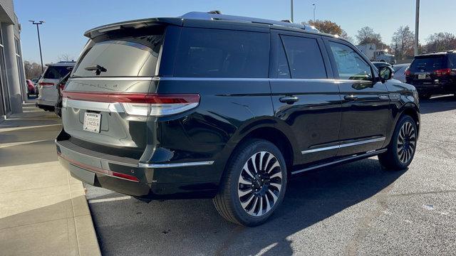 new 2024 Lincoln Navigator car, priced at $117,070