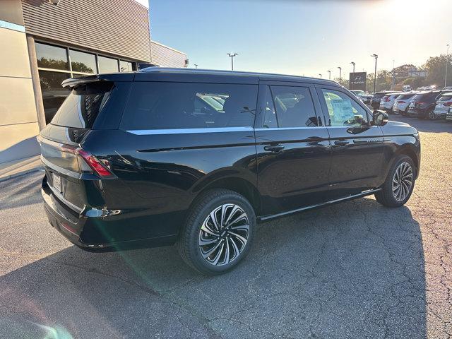new 2025 Lincoln Navigator car, priced at $122,835