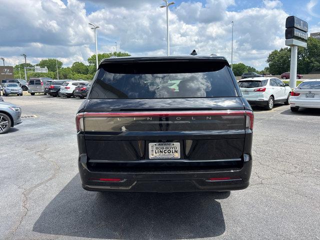 new 2025 Lincoln Navigator car, priced at $111,545