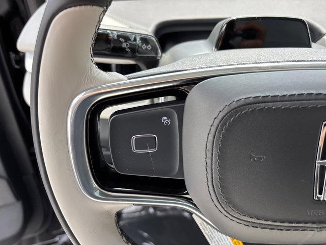 new 2025 Lincoln Navigator car, priced at $106,550