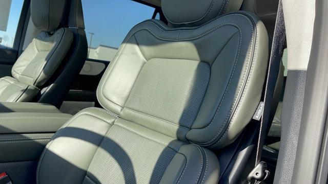 new 2024 Lincoln Navigator car, priced at $117,070