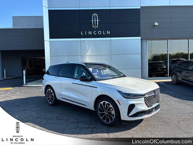 new 2025 Lincoln Nautilus car, priced at $65,684