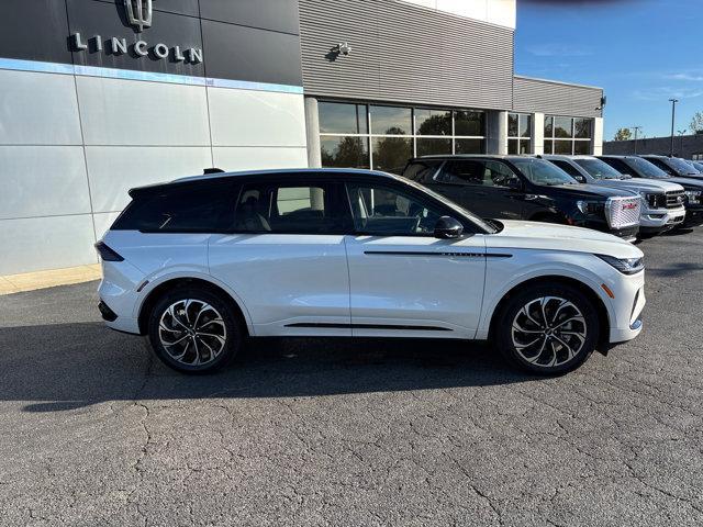 new 2025 Lincoln Nautilus car, priced at $63,284