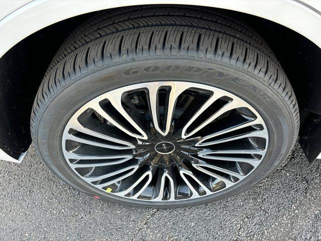 new 2025 Lincoln Aviator car, priced at $79,578