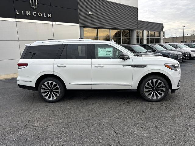 new 2024 Lincoln Navigator car, priced at $105,044