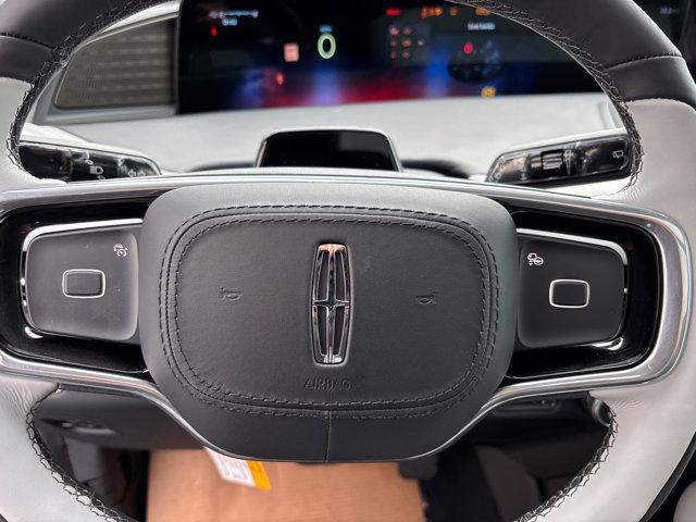 new 2025 Lincoln Navigator car, priced at $122,335