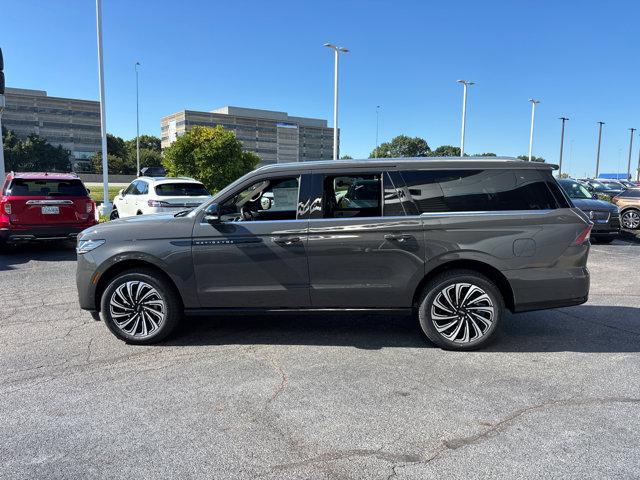 new 2025 Lincoln Navigator car, priced at $124,805