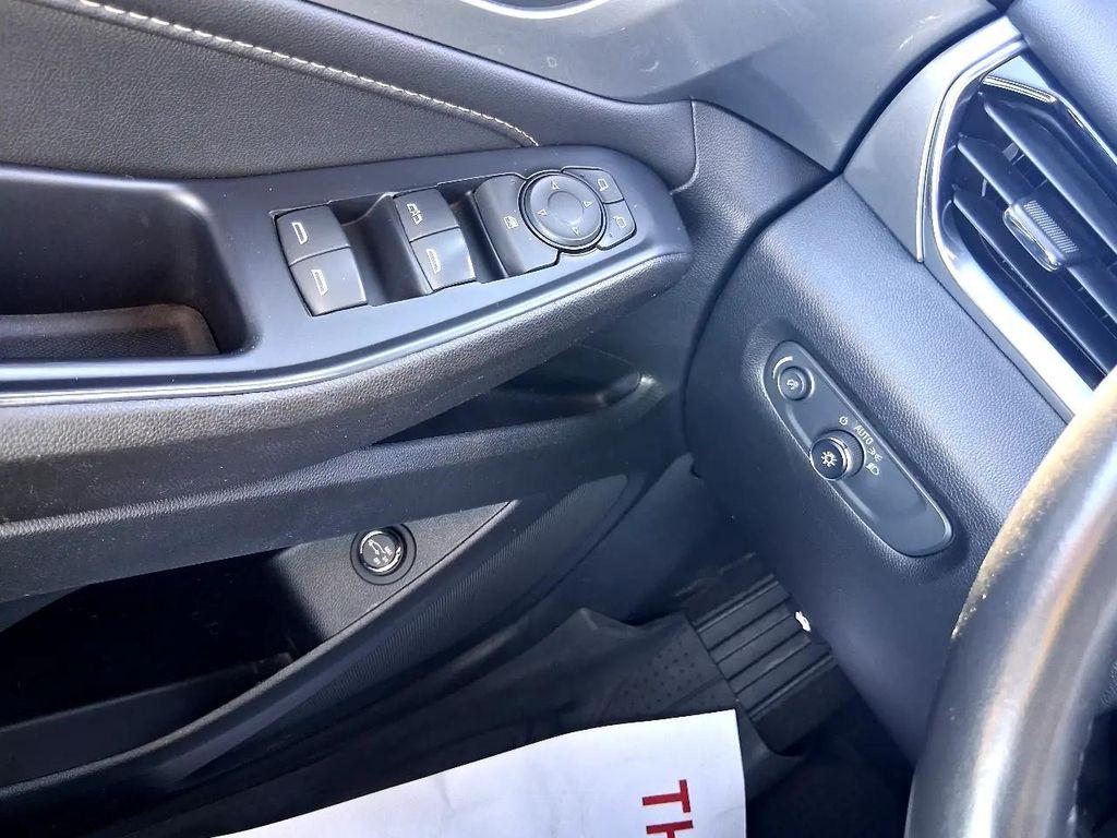 used 2022 Chevrolet Traverse car, priced at $22,449