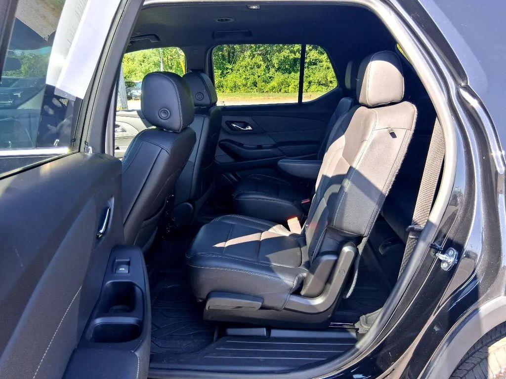 used 2022 Chevrolet Traverse car, priced at $22,449