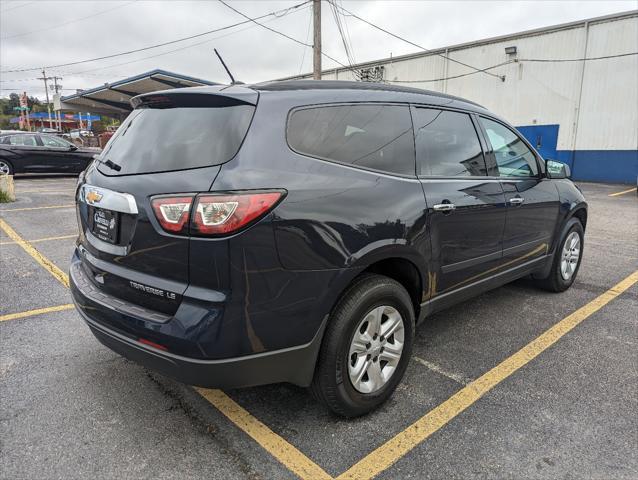 used 2015 Chevrolet Traverse car, priced at $11,800