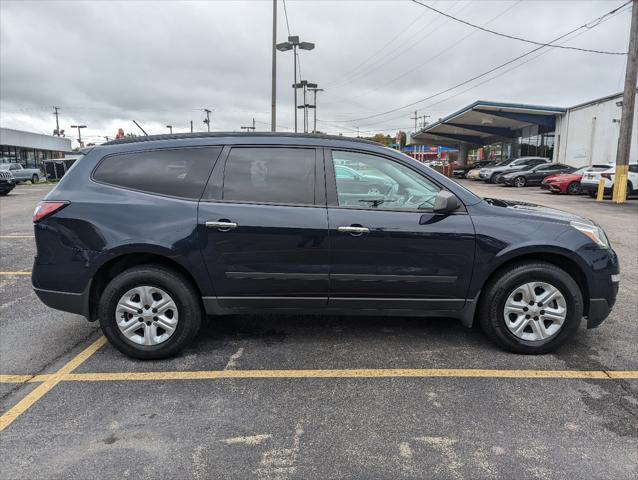 used 2015 Chevrolet Traverse car, priced at $11,800