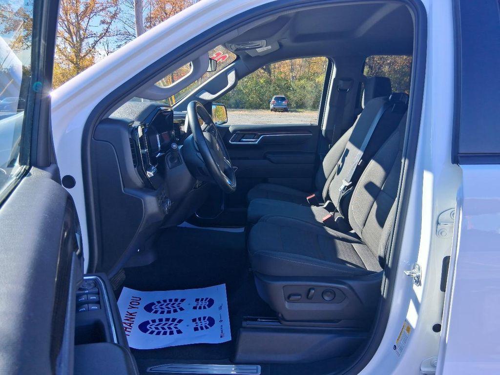 used 2025 Chevrolet Silverado 1500 car, priced at $42,995