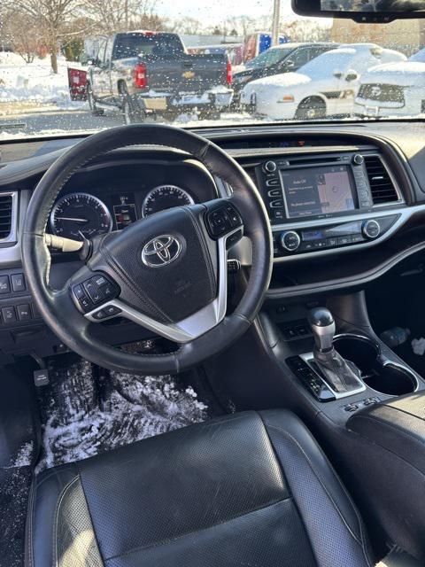 used 2015 Toyota Highlander car, priced at $18,332