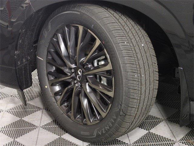 new 2025 INFINITI QX80 car, priced at $102,270