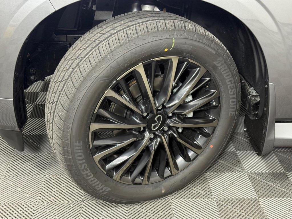 new 2026 INFINITI QX80 car, priced at $109,750