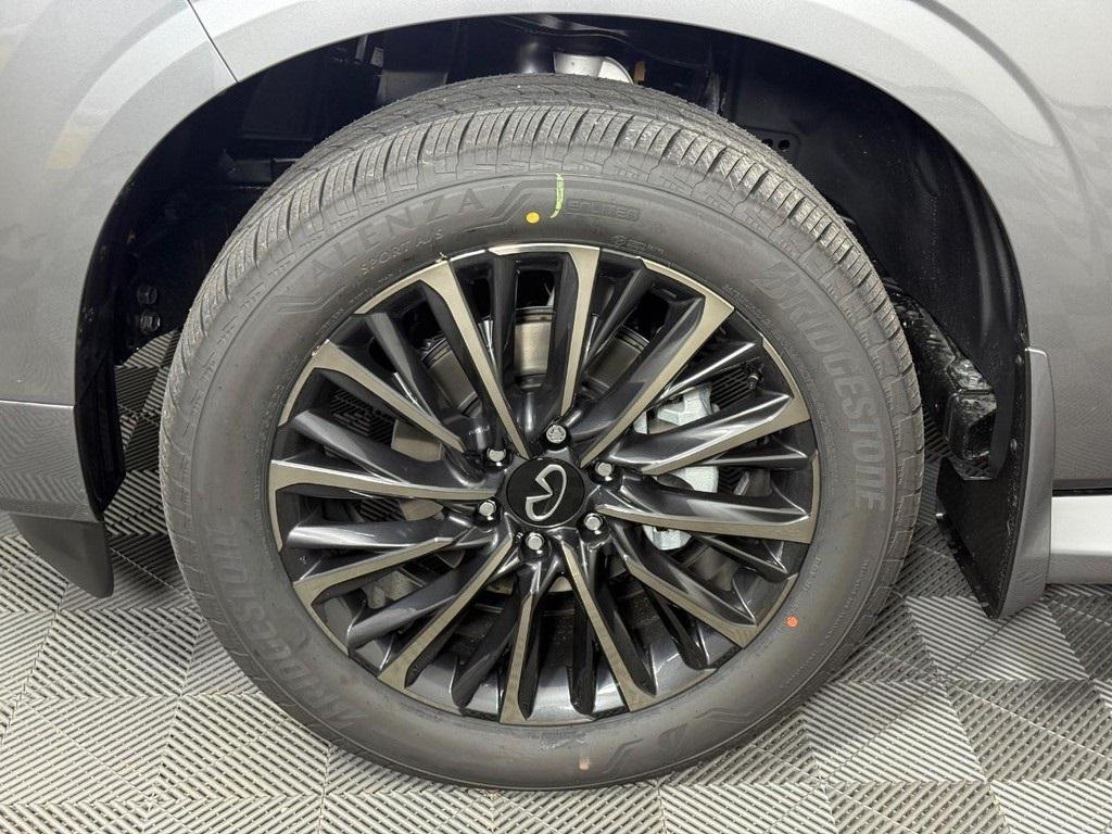 new 2026 INFINITI QX80 car, priced at $109,750