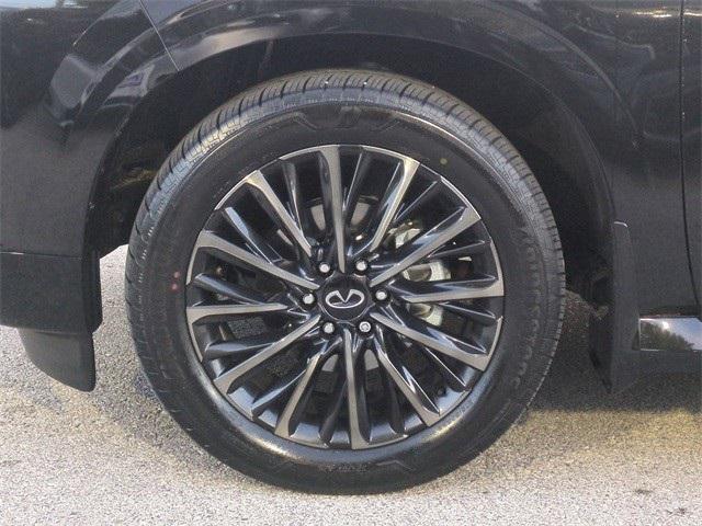 new 2025 INFINITI QX80 car, priced at $101,975