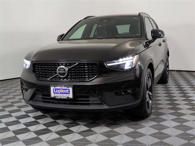 used 2023 Volvo XC40 car, priced at $35,371
