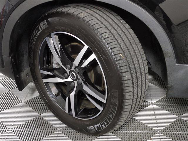 used 2023 Volvo XC40 car, priced at $35,371
