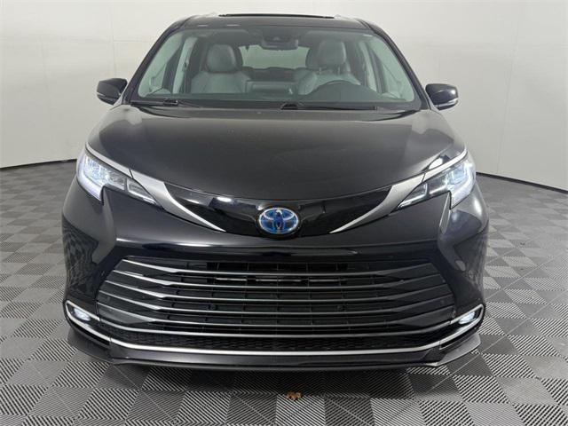 used 2024 Toyota Sienna car, priced at $51,912