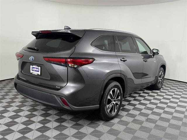 used 2021 Toyota Highlander Hybrid car, priced at $29,542