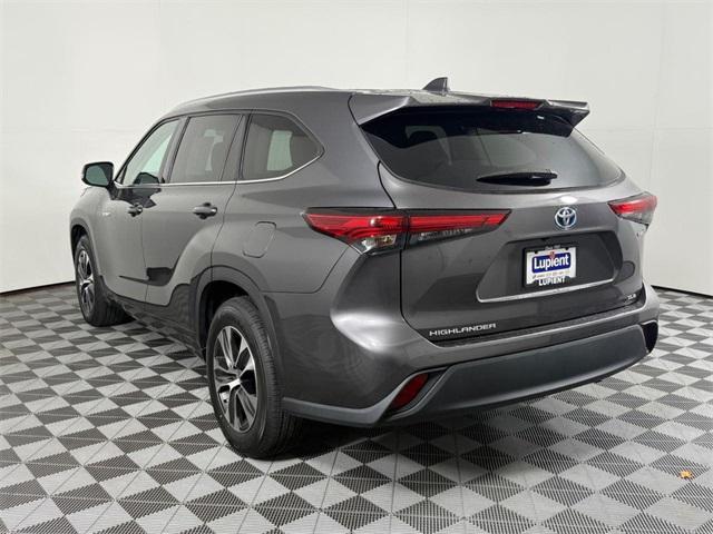 used 2021 Toyota Highlander Hybrid car, priced at $29,542