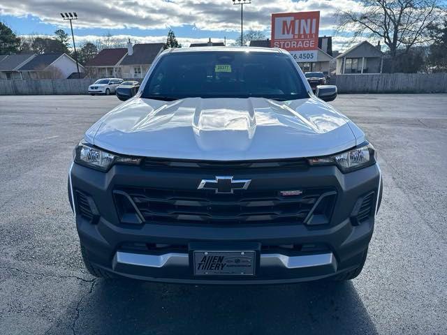 new 2025 Chevrolet Colorado car, priced at $39,601