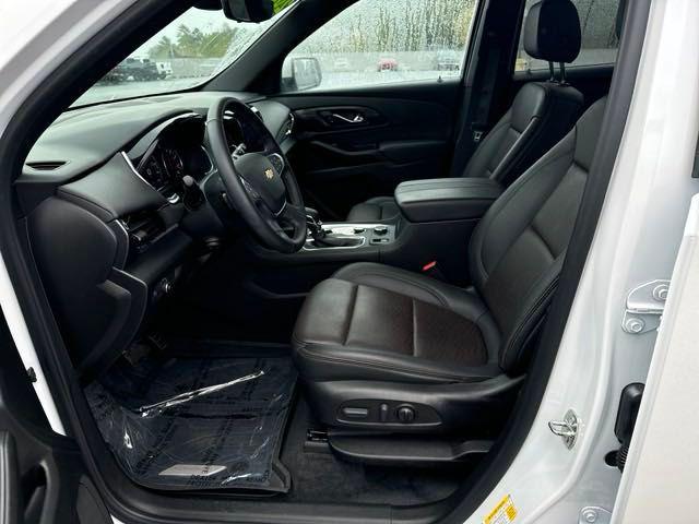 used 2023 Chevrolet Traverse car, priced at $37,828