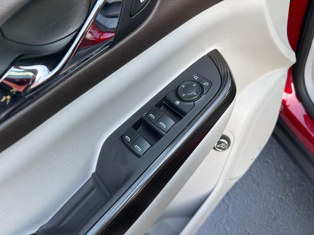 used 2021 GMC Acadia car, priced at $23,749