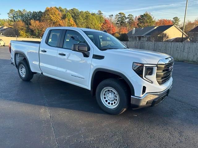 new 2025 GMC Sierra 1500 car, priced at $43,601