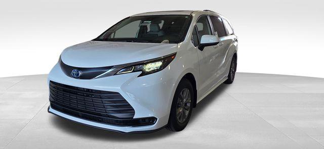 new 2025 Toyota Sienna car, priced at $45,191