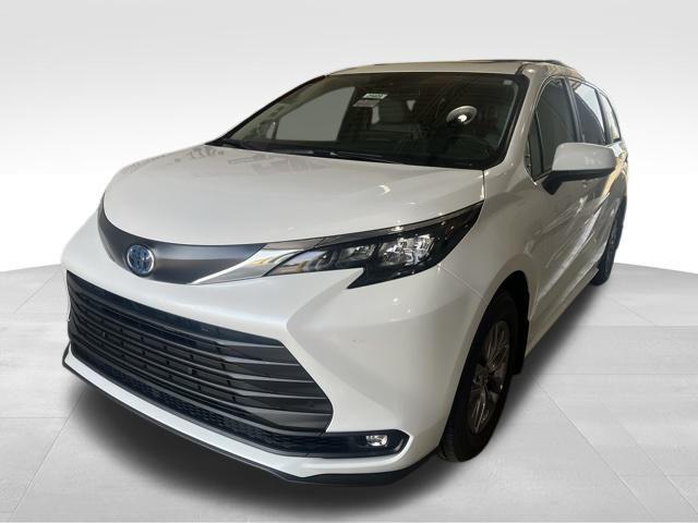 new 2025 Toyota Sienna car, priced at $50,909