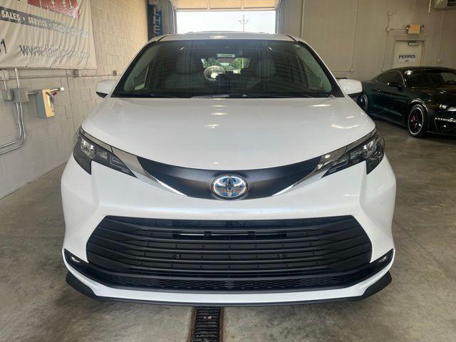 new 2025 Toyota Sienna car, priced at $50,909