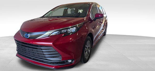 new 2025 Toyota Sienna car, priced at $48,745