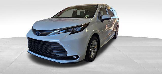 new 2025 Toyota Sienna car, priced at $52,520