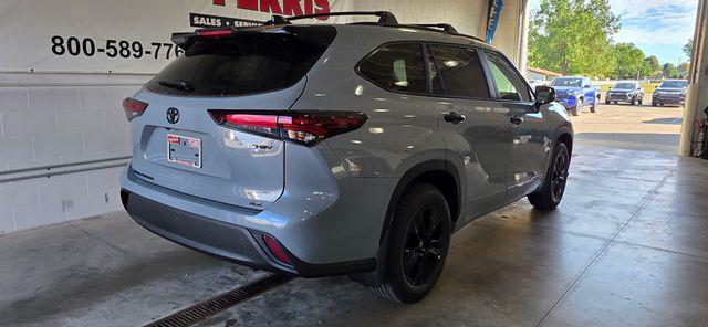 new 2025 Toyota Highlander Hybrid car, priced at $51,628
