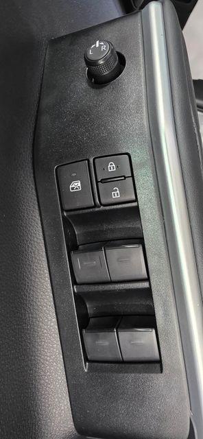 new 2025 Toyota Highlander Hybrid car, priced at $51,628