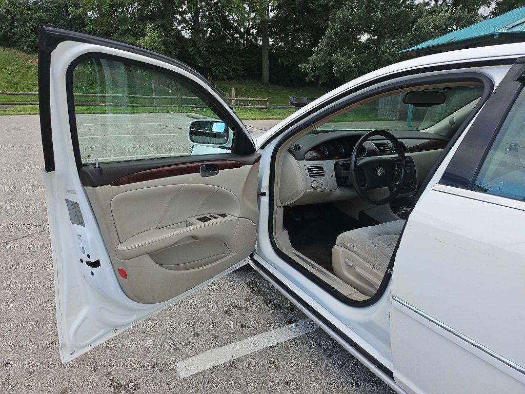 used 2008 Buick Lucerne car, priced at $8,999