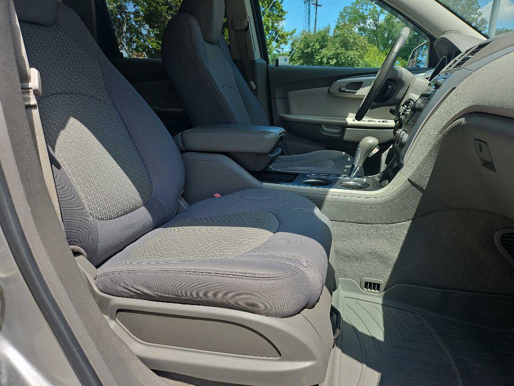 used 2011 Chevrolet Traverse car, priced at $6,999