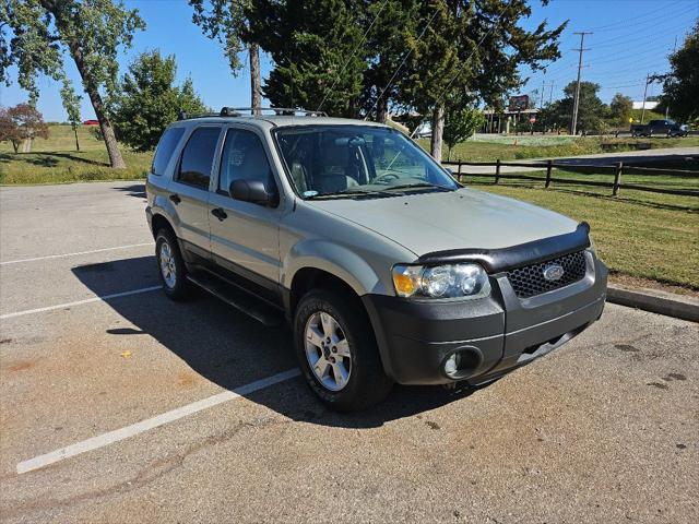 used 2005 Ford Escape car, priced at $7,599