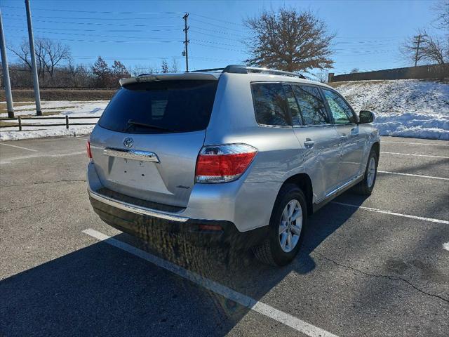 used 2011 Toyota Highlander car, priced at $14,999