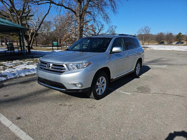 used 2011 Toyota Highlander car, priced at $14,999