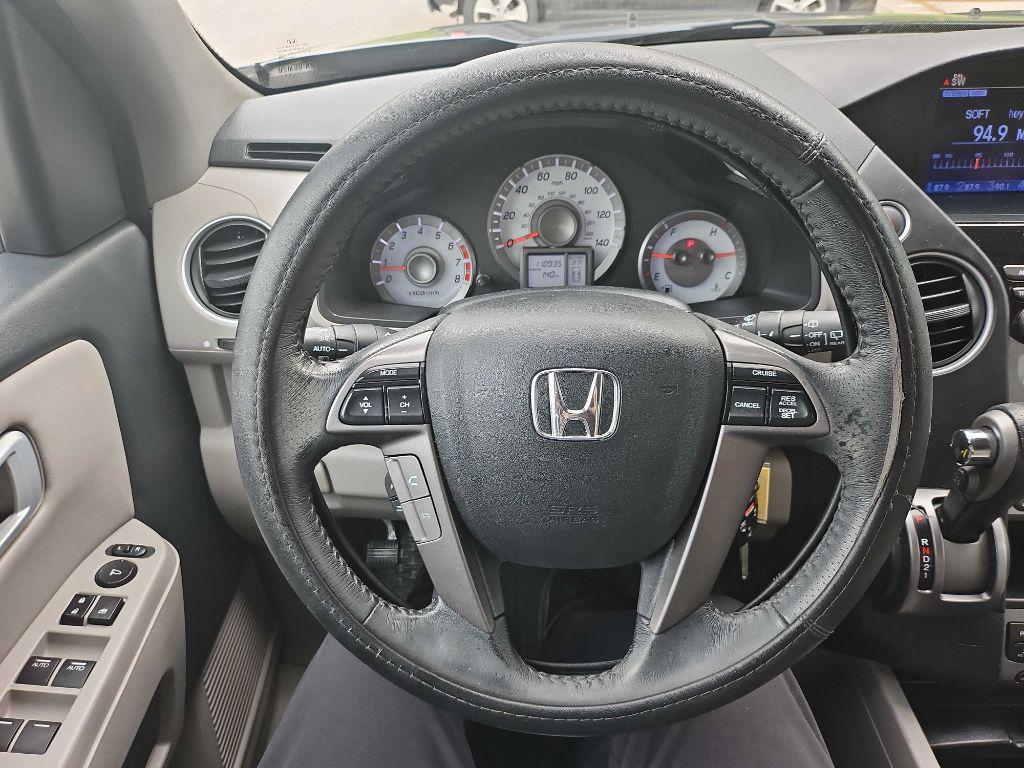 used 2014 Honda Pilot car, priced at $15,999