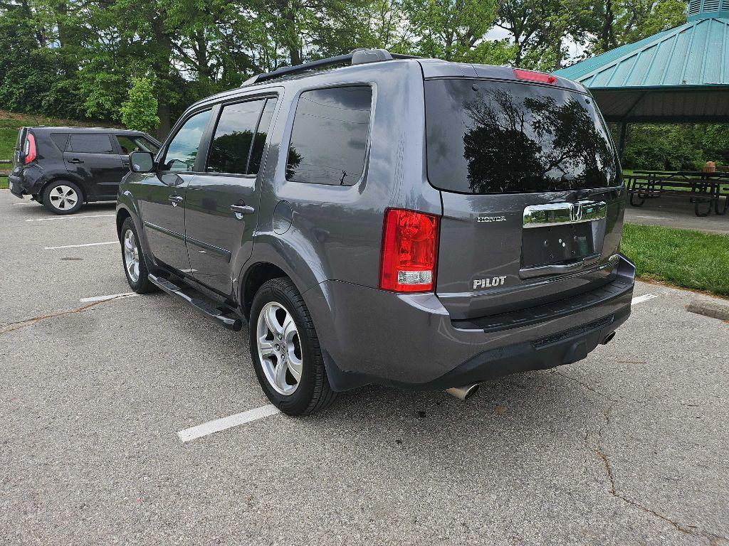 used 2014 Honda Pilot car, priced at $15,999