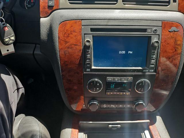 used 2009 Chevrolet Avalanche car, priced at $18,999