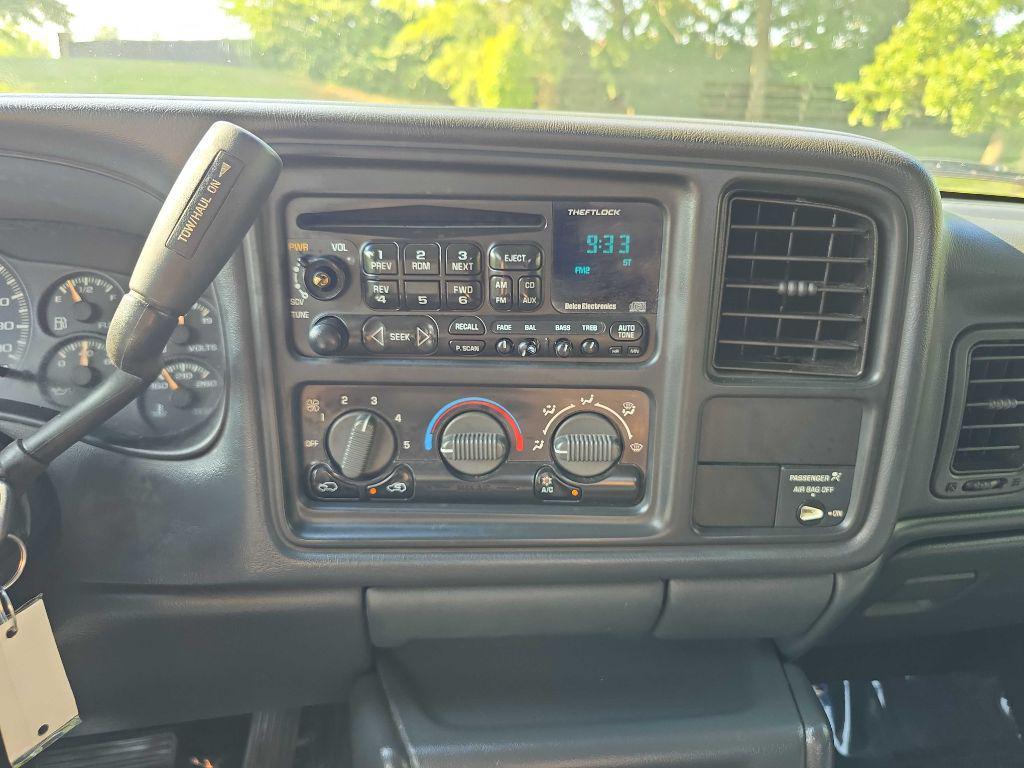used 2000 Chevrolet Silverado 1500 car, priced at $9,999