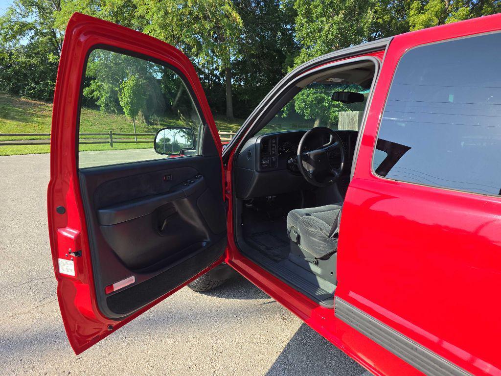 used 2000 Chevrolet Silverado 1500 car, priced at $9,999